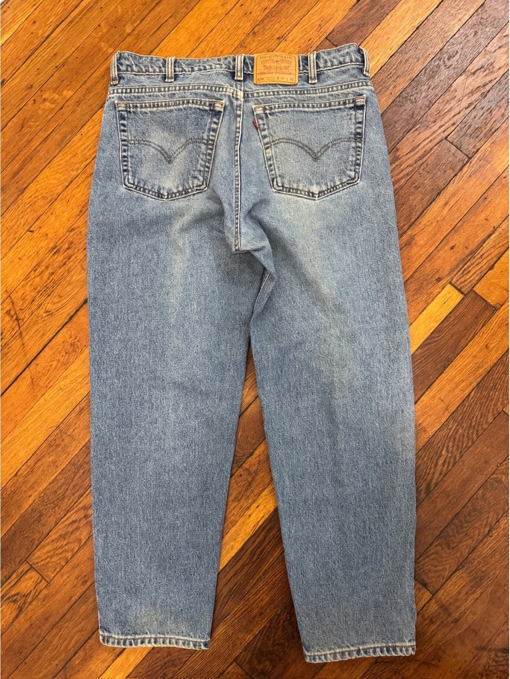 Vintage 1991 Levi's 550, Relaxed Fit - Tapered Leg, Stonewashed